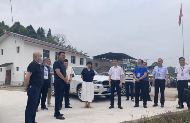 南充市侨商联合会李晓兰会长，受邀参加“汇聚侨界力量、助力乡村振兴”主题活动