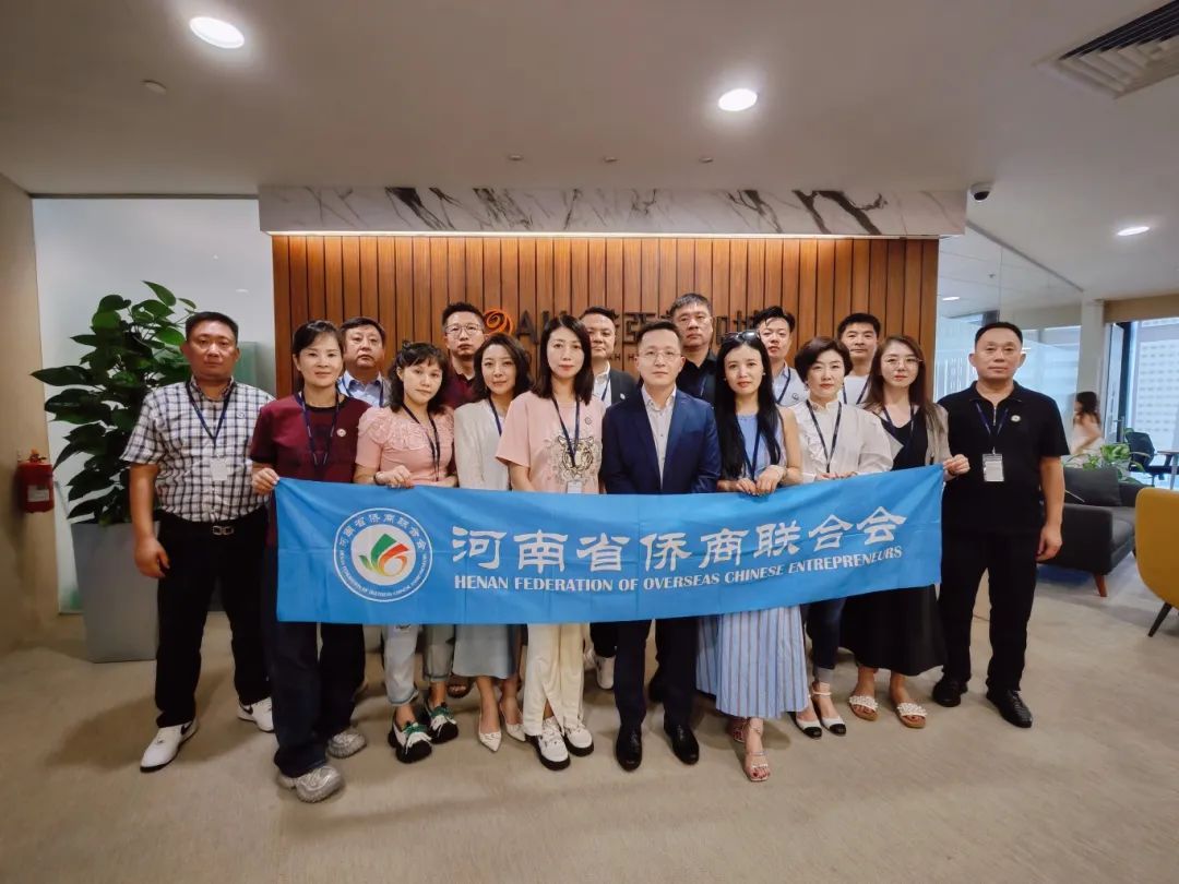 省侨商会一行出访新加坡，举办“中原侨商海外行·新加坡站”活动