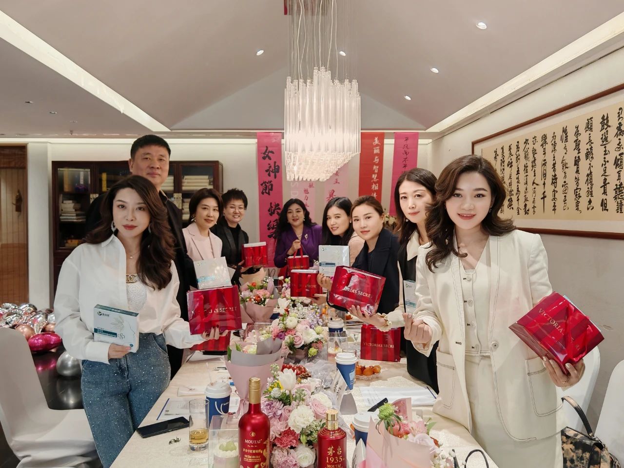 “芳华绽放，巾帼担当——河南省侨商联合会里的她力量、她声音”主题活动圆满举办