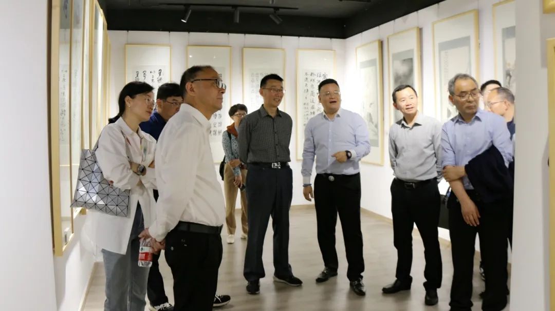 【名誉会长】浙江省人大调研组莅临华信，走访慰问华信集团董事总裁徐旭昶，共话“医养结合”新未来