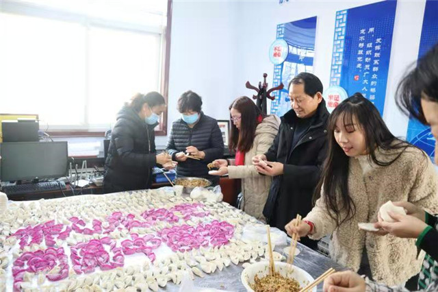 义马市侨联开展“侨心永向党，同圆中国梦”包饺子联谊活动